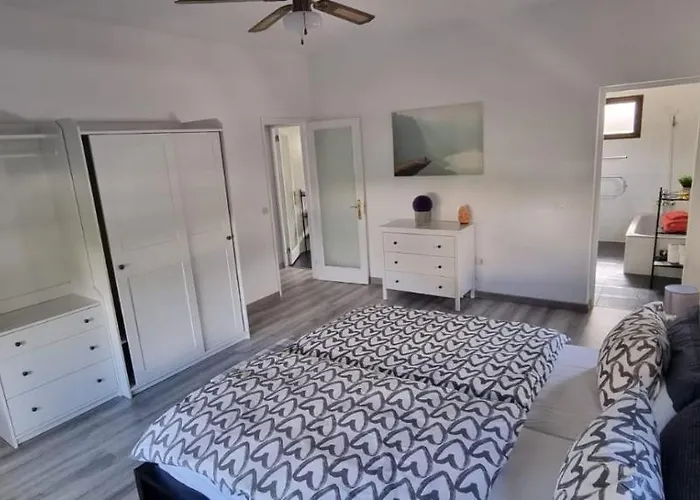 La Casa De Lucy & Karin Holiday home