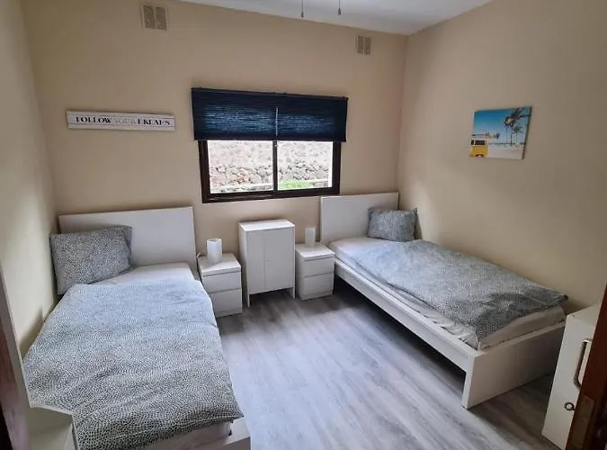 בית נופש La Casa De Lucy & Karin לה אורוטבה